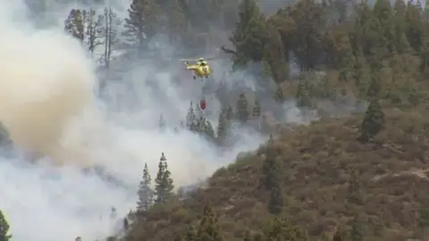 Uno de los focos aún permanece activo Uno de los focos aún permanece activo
