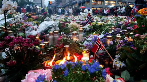 Homenaje en Noruega a las víctimas de los atentados Homenaje en Noruega a las víctimas de los atentados