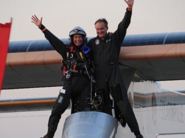 Los pilotos del Solar Impulse llegan a Suiza