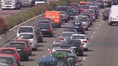 Las carreteras españolas se atascan antes de la operación salida 