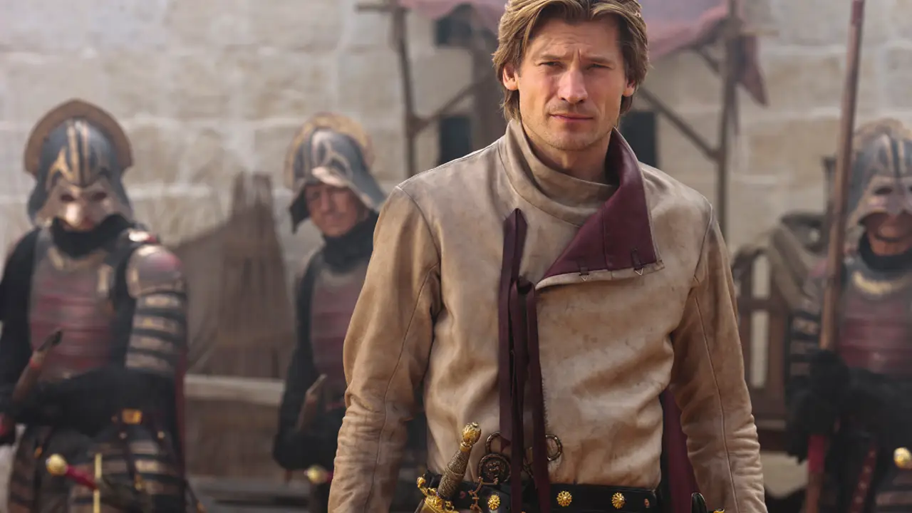 Jaime Lannister plano medio