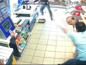 Un hombre logra ahuyentar al atracador de su establecimiento
