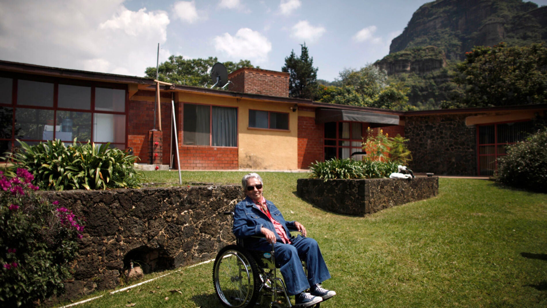 En su casa de Tepoxtlan, M&eacute;jico