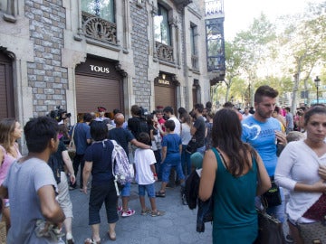  Exterior de la joyería Tous en Barcelona donde un cliente ha resultado herido