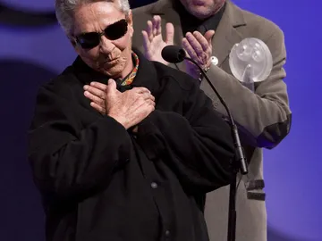 Joaquín Sabina llora a Chavela Vargas Joaquín Sabina llora a Chavela Vargas