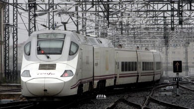 Otro maquinista vuelve a dejar tirados a los pasajeros de un tren antes de finalizar el trayecto