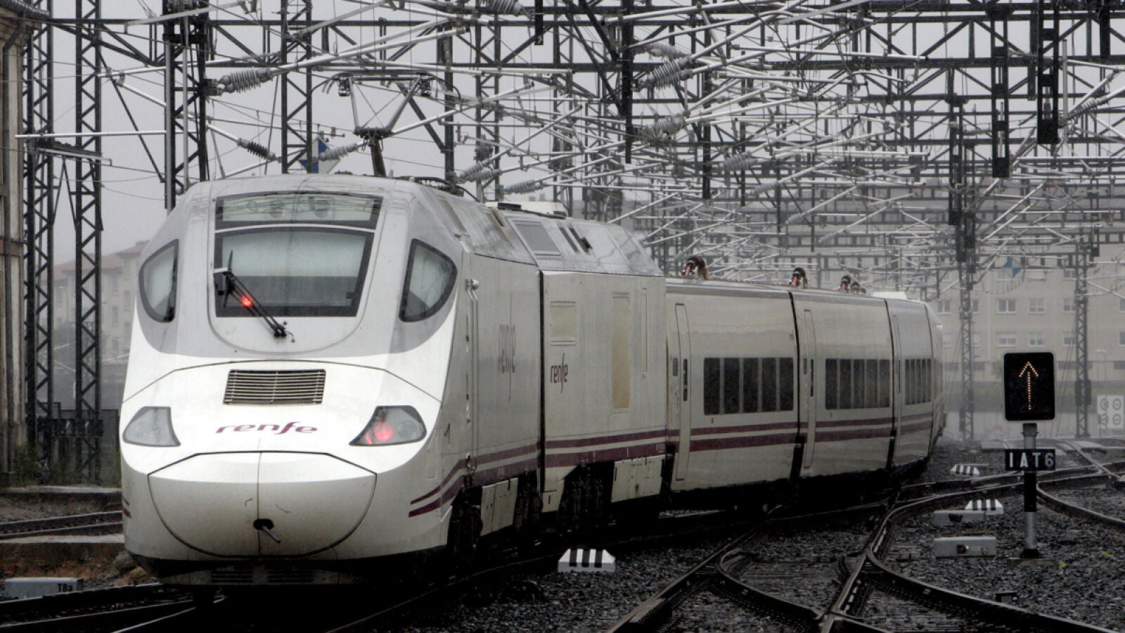 Otro maquinista vuelve a dejar tirados a los pasajeros de un tren antes de finalizar el trayecto