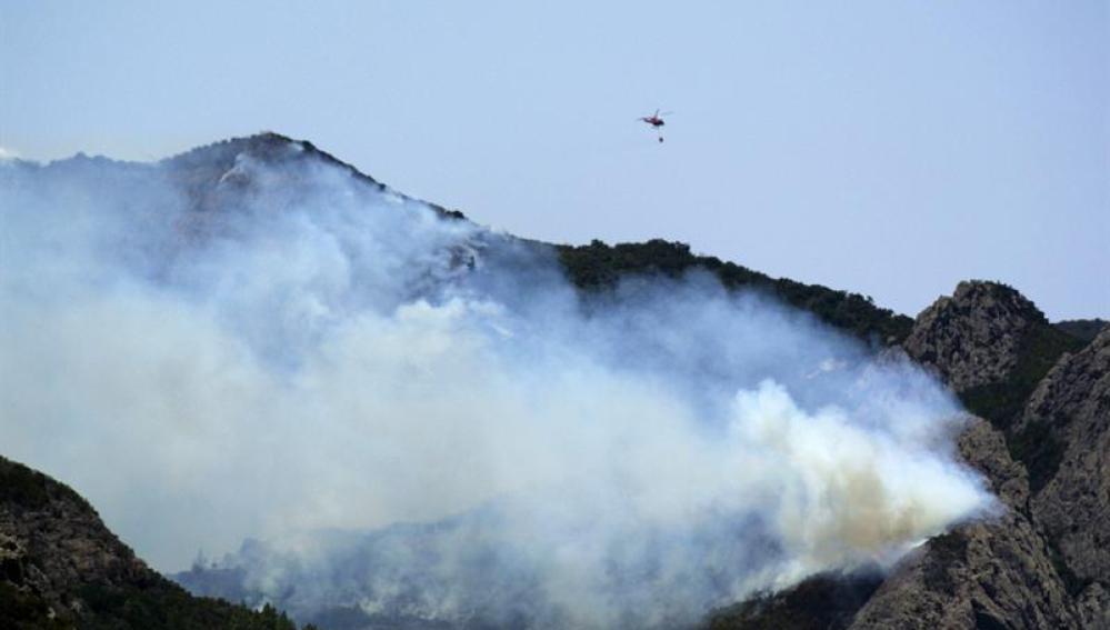 Sin control el fuego que arrasan en La Gomera 
