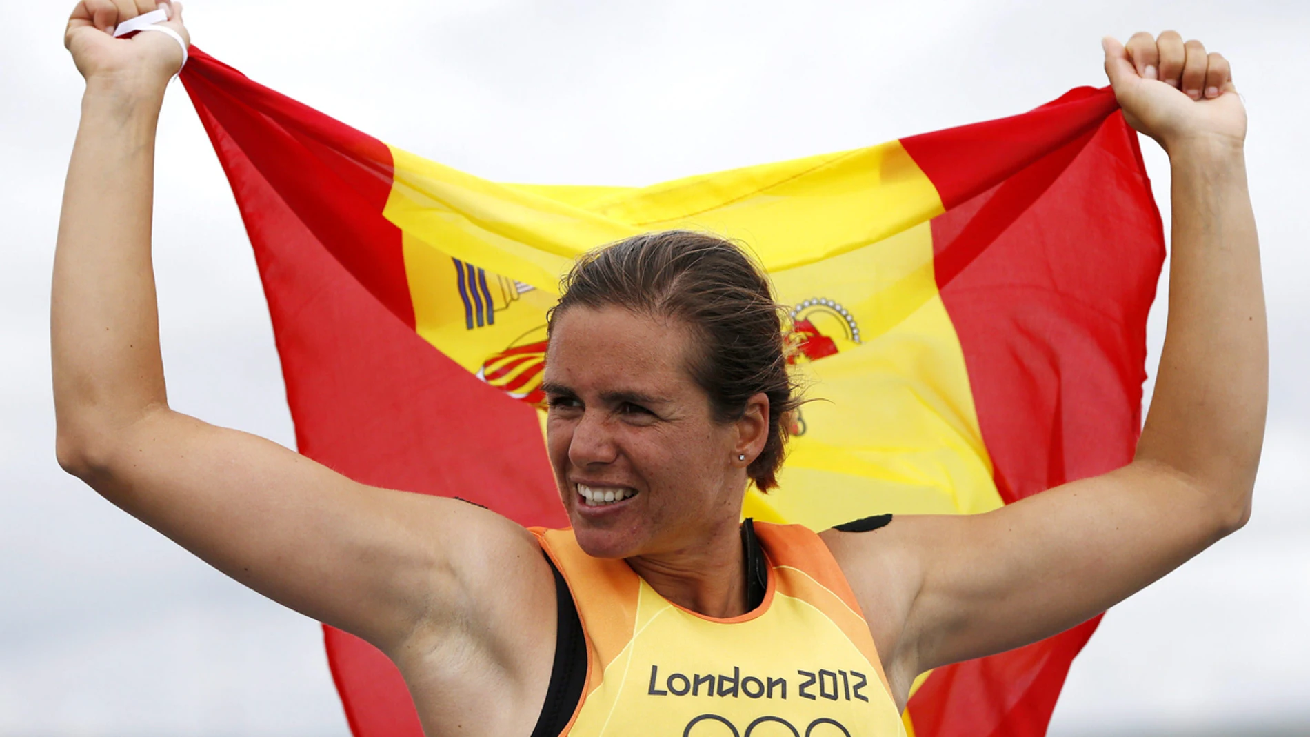 Alabau celebra su medalla de oro en Weymouth Alabau celebra su medalla de oro en Weymouth