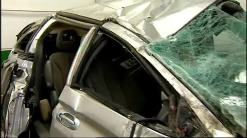 Fallecen dos miembros de una familia y otros tres permanecen graves tras un accidente de tráfico en Teruel Fallecen dos miembros de una familia y otros tres permanecen graves tras un accidente de tráfico en Teruel