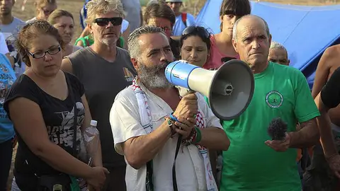 Sánchez Gordillo se dirige a los jornaleros en Sevilla Sánchez Gordillo se dirige a los jornaleros en Sevilla