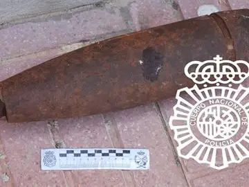 Obús encontrado en las obras de la carretera Obús encontrado en las obras de la carretera