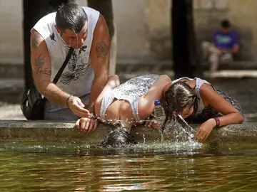 Hidratarse es la clave contra los golpe de calor Hidratarse es la clave contra los golpe de calor