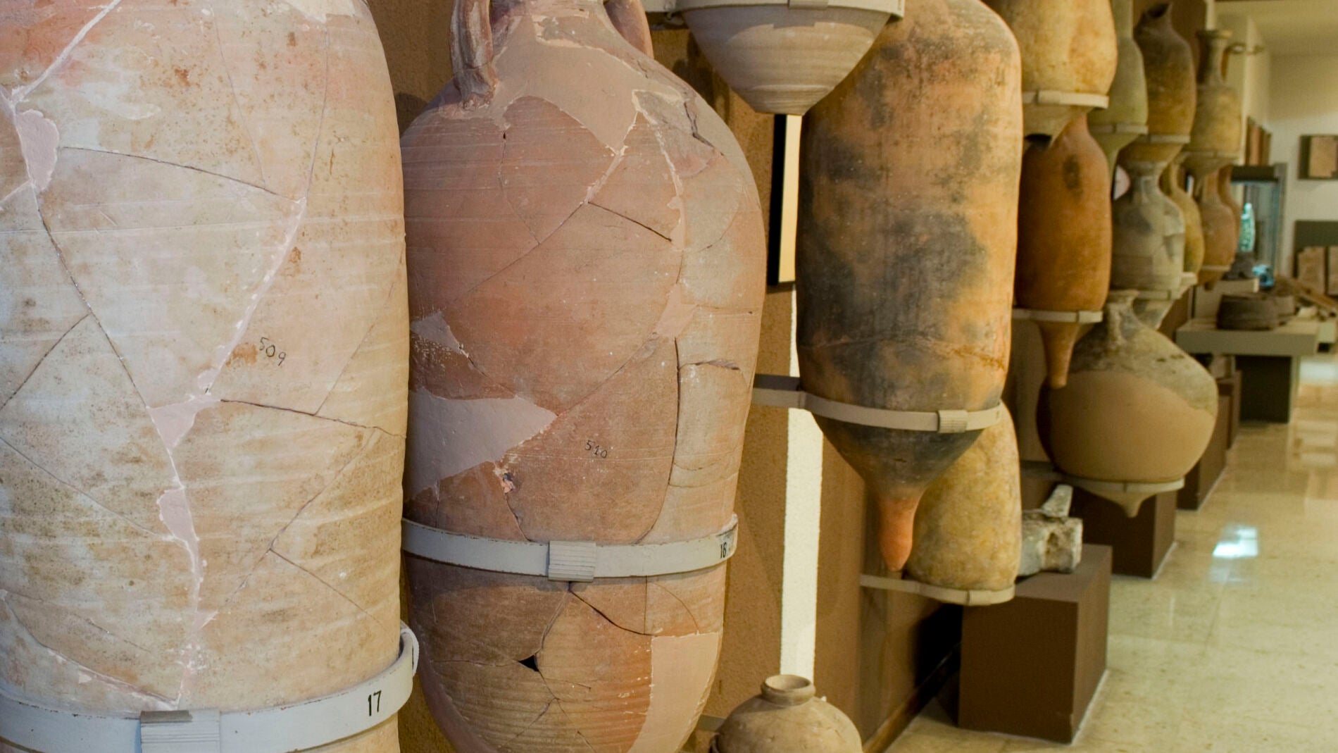 &Aacute;nforas romanas en una imagen de archivo