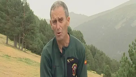 Teniente de la Guardia Civil de montaña Teniente de la Guardia Civil de montaña