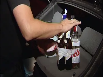 Cataluña refuerza la lucha contra el 'botellón' Cataluña refuerza la lucha contra el 'botellón'