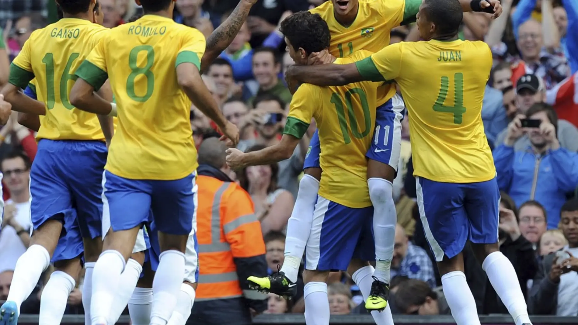 La selección de futbol de Brasil se medirá en un amistoso a la de Suecia 