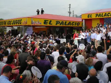 Romney el pasado lunes en Florida con el Senador Marco Rubio Romney el pasado lunes en Florida con el Senador Marco Rubio