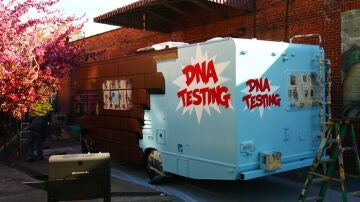 Realiza las pruebas de ADN en la calle