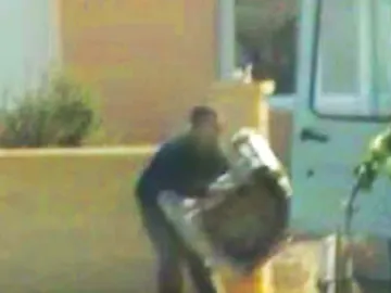 El Supremo obliga a una empresa a readmitir a un trabajador al que colocó un GPS en su coche cuando estaba de baja El Supremo obliga a una empresa a readmitir a un trabajador al que colocó un GPS en su coche cuando estaba de baja