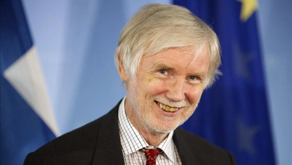 El ministro de Asuntos Exteriores de Finlandia, Erkki Tuomioja