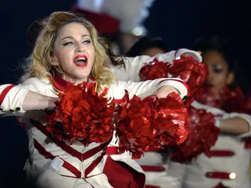 Madonna durante un concierto de su última gira Madonna durante un concierto de su última gira