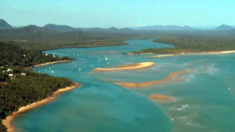 Espectacular vista a&eacute;rea de una playa