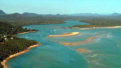 Un día de playa sobre arena rosa es posible en las Bahamas