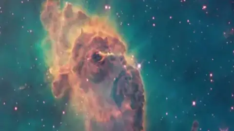 Las imágenes del Hubble disponibles en internet Las imágenes del Hubble disponibles en internet