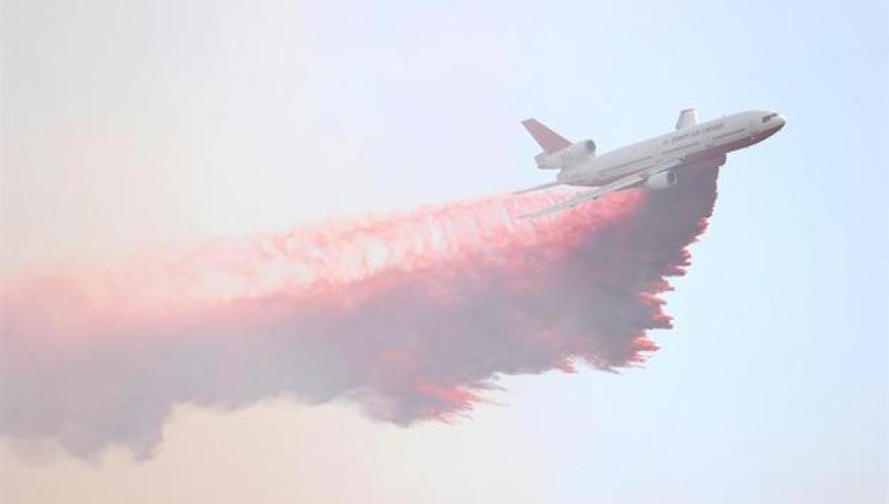 El fuego arrasa más de dos mil hectáreas en California