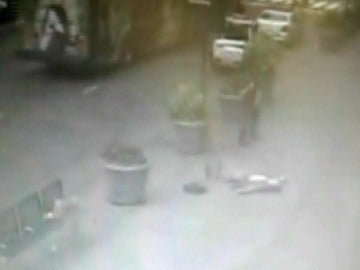 Vídeo de la Policía de Nueva York que muestra el tiroteo a las afueras del Empire State Vídeo de la Policía de Nueva York que muestra el tiroteo a las afueras del Empire State