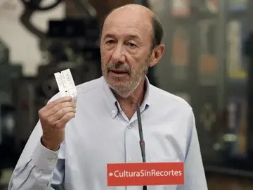 Rubalcaba plantea gravar la Lotería para no subir el IVA escolar ni cultural Rubalcaba plantea gravar la Lotería para no subir el IVA escolar ni cultural