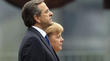 Andonis Samaras durante su visita a Angela Merkel
