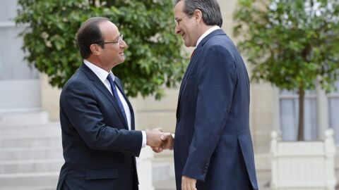 El presidente franc&eacute;s, Fran&ccedil;ois Hollande, recibe al primer ministro griego, Andonis Samar&aacute;s 