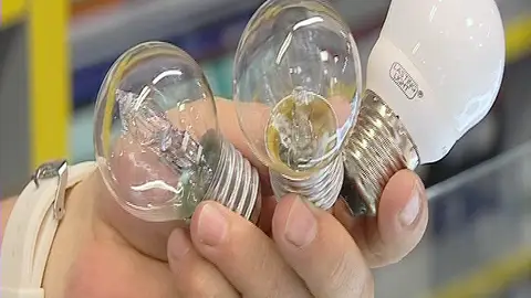 Las bombillas tradicionales dejarán de fabricarse a partir del 1 de septiembre Las bombillas tradicionales dejarán de fabricarse a partir del 1 de septiembre