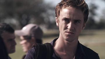 En 'Desde el rough' Tom Felton nos muestra sus habilidades para el golf