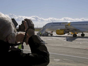 Escoltan un avión de Vueling hasta Holanda