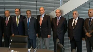 El Rey comenta con la élite empresarial las medidas para salir de la crisis