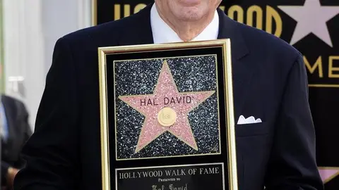 El compositor Hal Davis El compositor Hal Davis