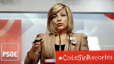 La dirigente socialista critica las medidas económicas del Gobierno La dirigente socialista critica las medidas económicas del Gobierno