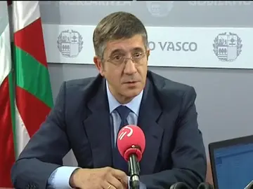 Patxi López confirma que el PSE mantiene contactos con la izquierda abertzale Patxi López confirma que el PSE mantiene contactos con la izquierda abertzale