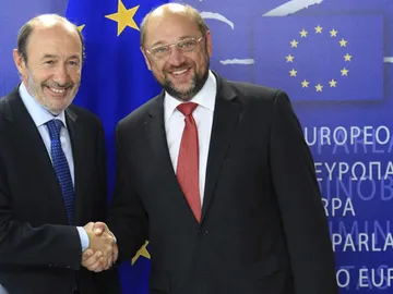 Rubalcaba con Martin Schulz, presidente del Parlamento Europeo Rubalcaba con Martin Schulz, presidente del Parlamento Europeo
