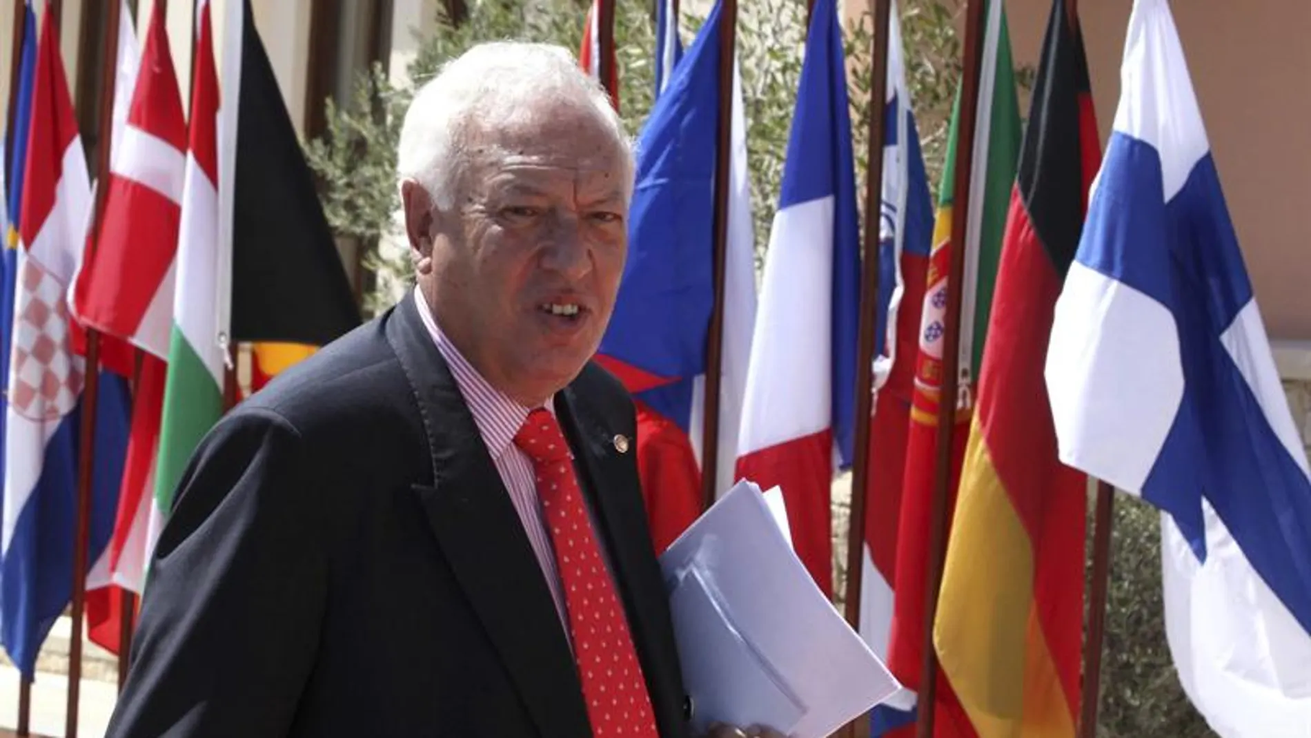 Margallo sale en defensa de los pescadores españoles en el conflicto con Gibraltar Margallo sale en defensa de los pescadores españoles en el conflicto con Gibraltar