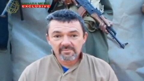 Cuatro franceses secuestrados en N&iacute;ger piden a Hollande que los libere