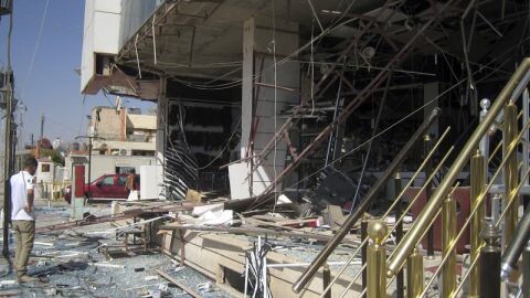 Explosi&oacute;n de coche bomba en el edificio de la polic&iacute;a en Kirkuk