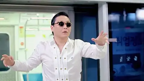 Psy en el videoclip Gangnam Style Psy en el videoclip Gangnam Style