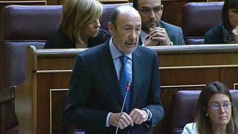 Alfredo P&eacute;rez Rubalcaba durante la sesi&oacute;n de control al Gobierno