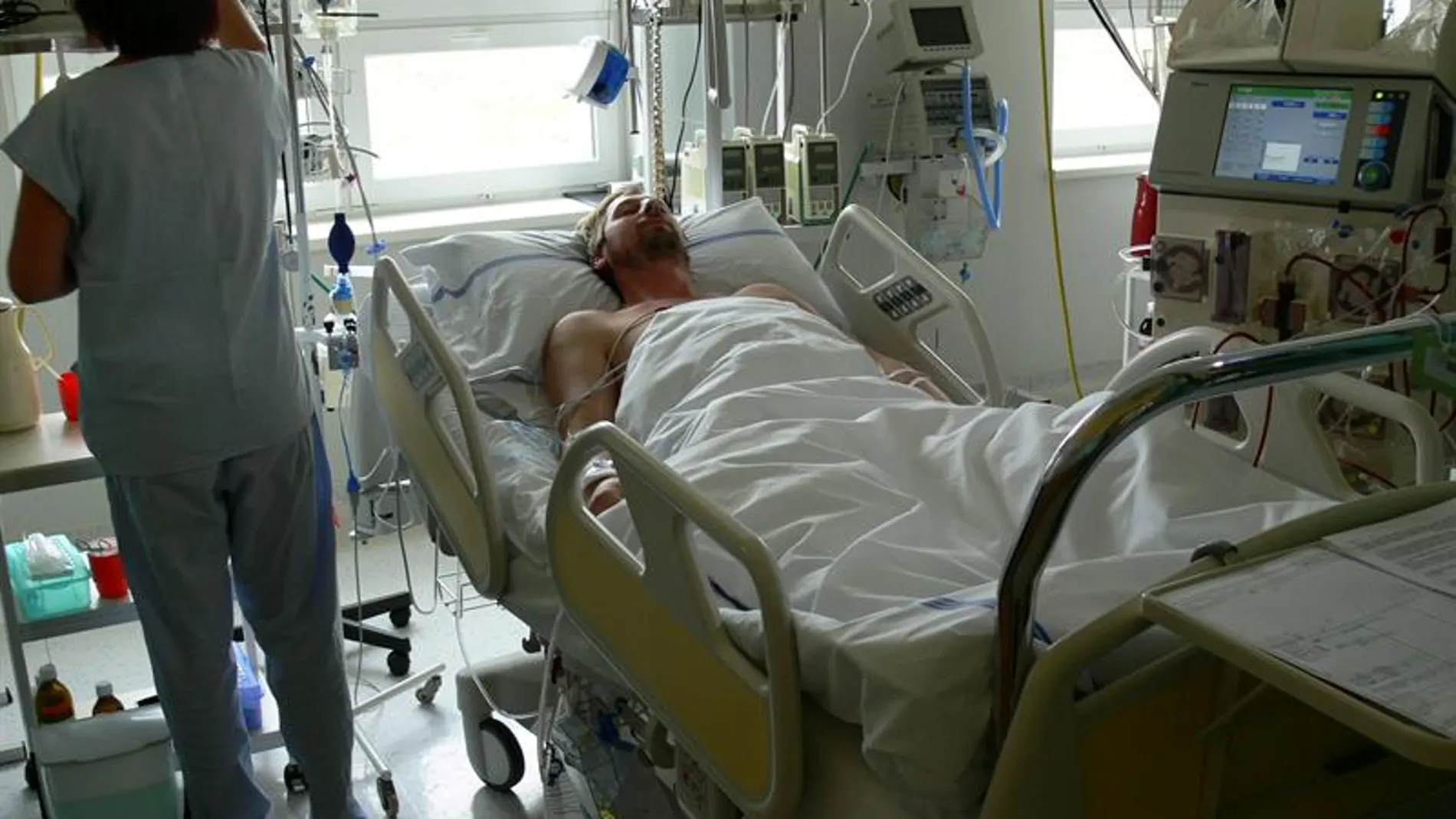Hombre ingresado por la ingesta de alcohol adulterado en República Checa Hombre ingresado por la ingesta de alcohol adulterado en República Checa