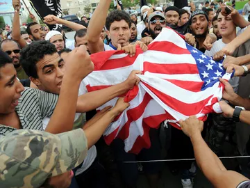 Protestas ante la embajada de EEUU en Túnez Protestas ante la embajada de EEUU en Túnez