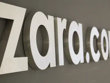 La compañía ofrece sus servicios de venta en internet. La compañía ofrece sus servicios de venta en internet.